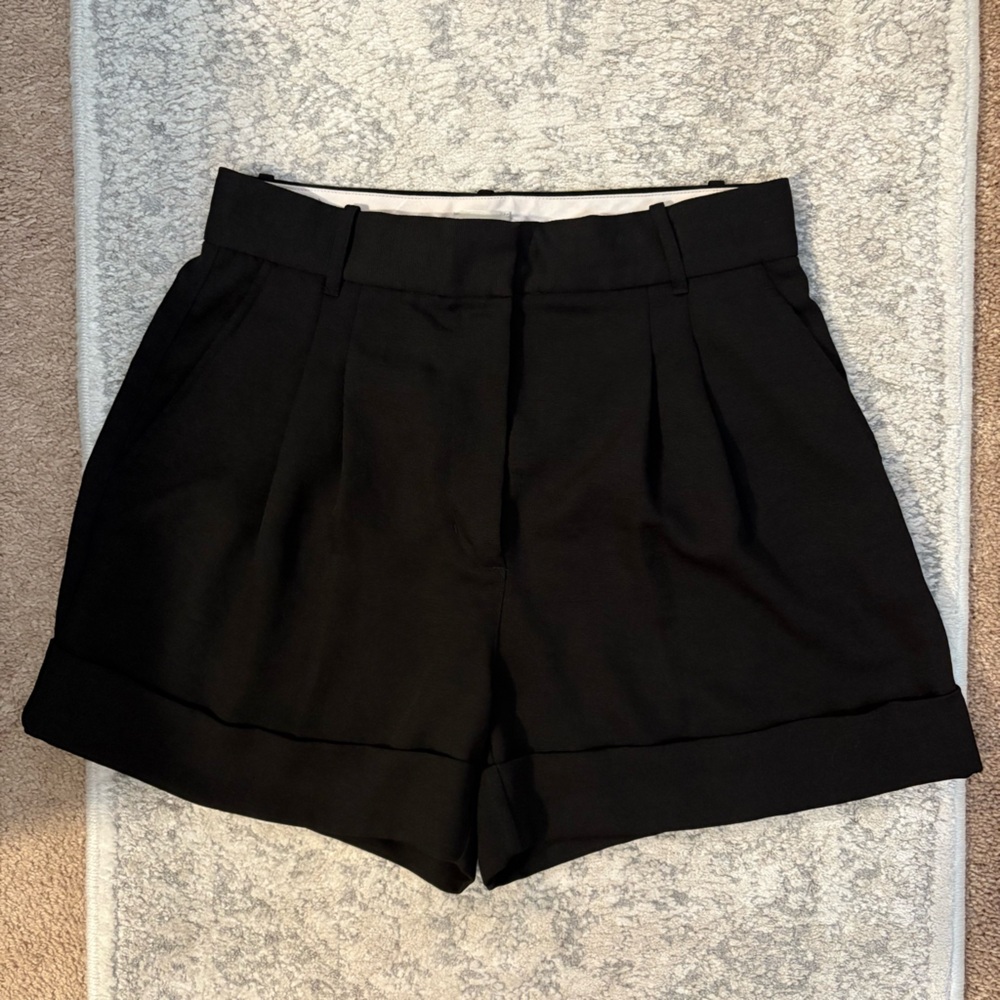 Aritzia Wilfred Labyrinth Short Black High Waist Pleated Trouser Shorts Bermuda